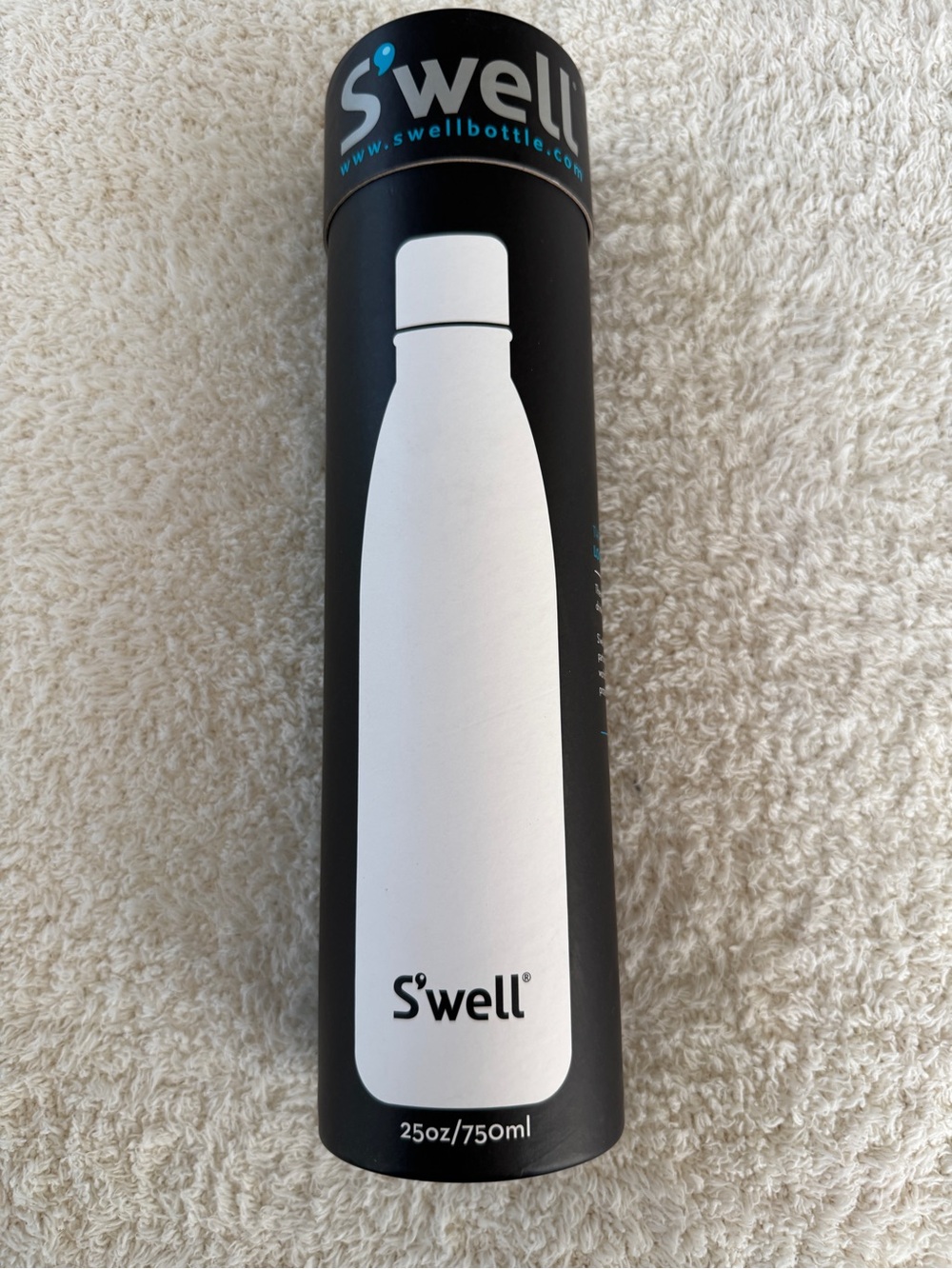 S’well Pomegranate 25 oz Stainless Steel Water Bottle New in Box Pink
